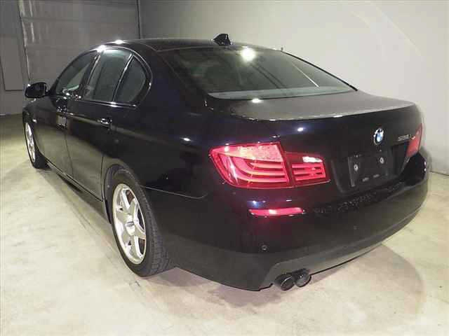 BMW 5 SERIES 2012