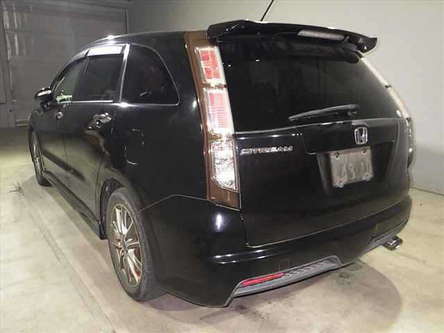 HONDA STREAM 2010