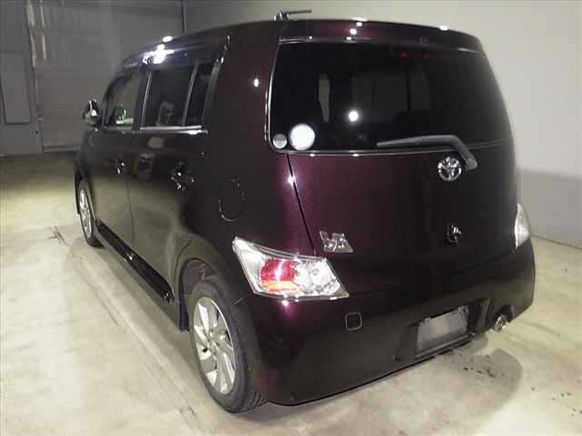 TOYOTA BB 2010