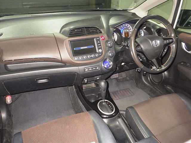 HONDA FIT SHUTTLE 2011