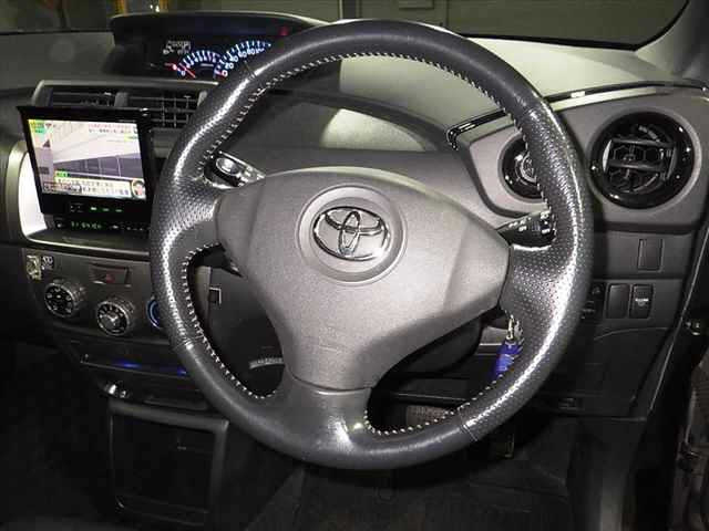 TOYOTA BB 2010