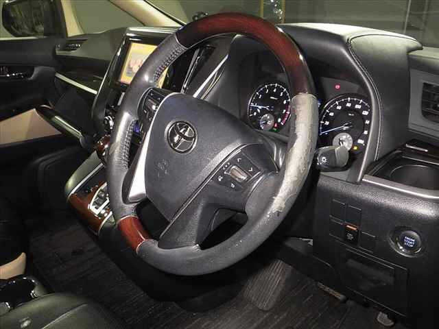 TOYOTA ALPHARD 2015