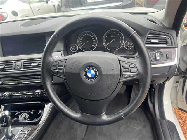 BMW 5 SERIES 2012