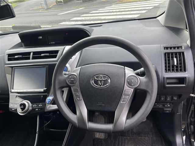 TOYOTA PRIUS ALPHA 2016