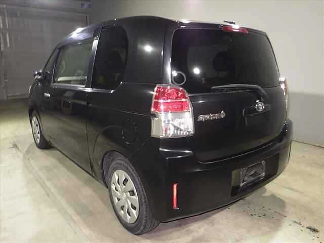TOYOTA SPADE 2013