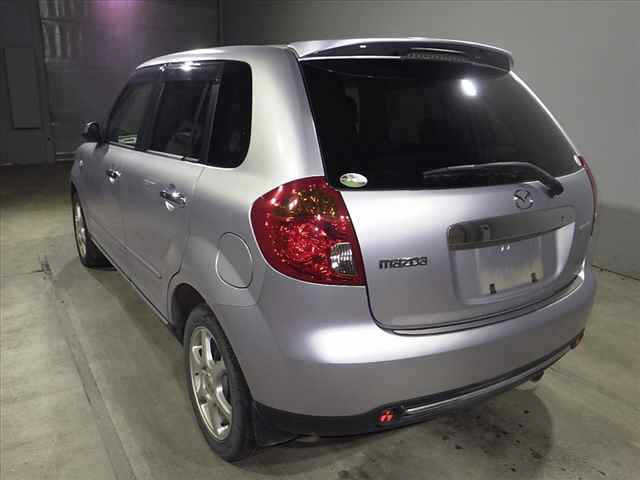 MAZDA VERISA 2009