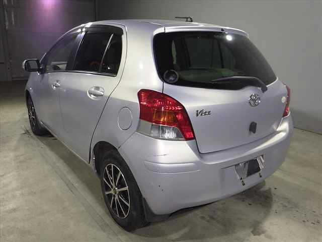 TOYOTA VITZ 2009