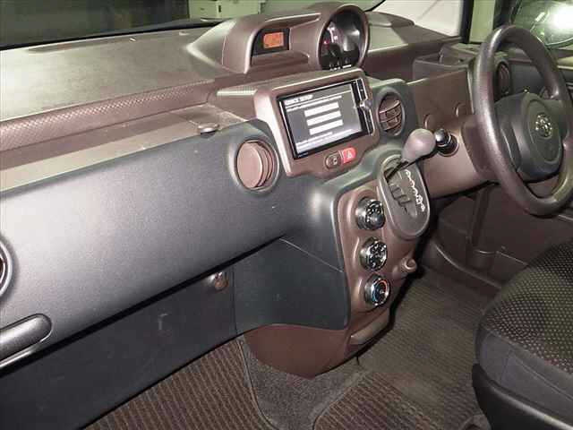 TOYOTA SPADE 2013