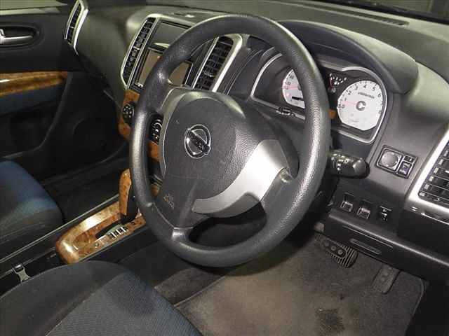 NISSAN WINGROAD 2009