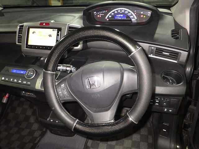 HONDA FREED 2015
