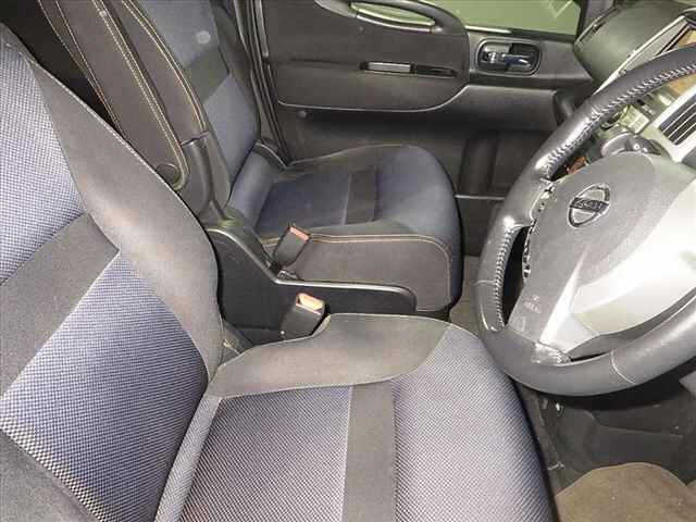 NISSAN SERENA 2009