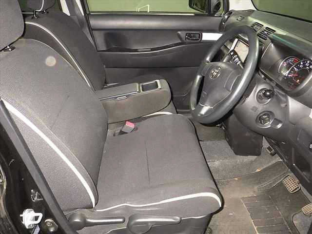 TOYOTA PIXIS SPACE 2013