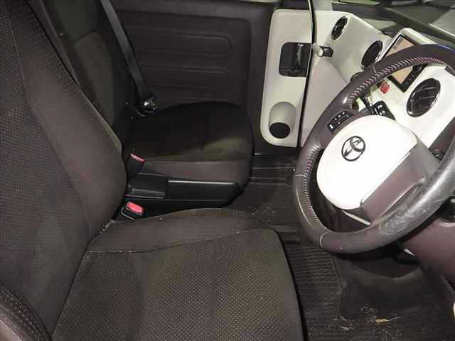 TOYOTA PORTE 2015