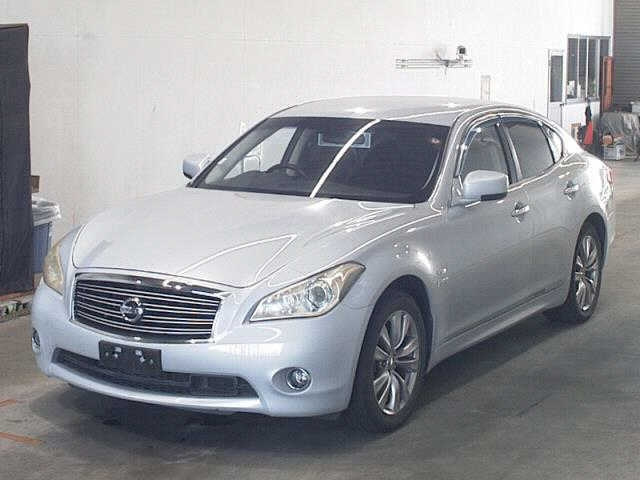 NISSAN FUGA 2010