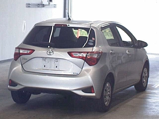 TOYOTA VITZ 2018