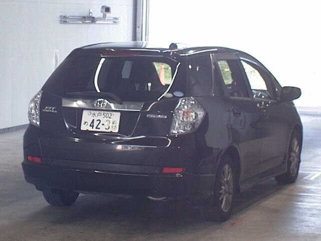 HONDA FIT SHUTTLE 2011
