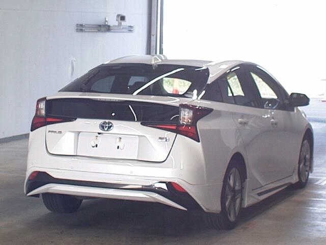 TOYOTA PRIUS 2020