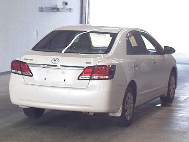 TOYOTA PREMIO 2016