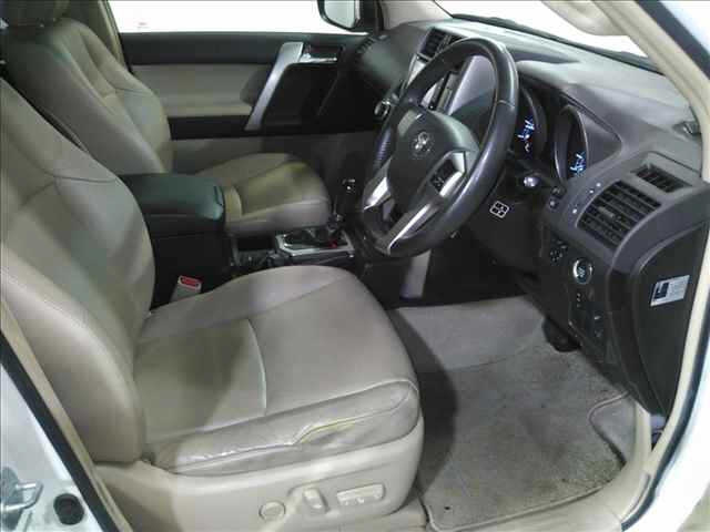 TOYOTA LAND CRUISER PRADO 2013