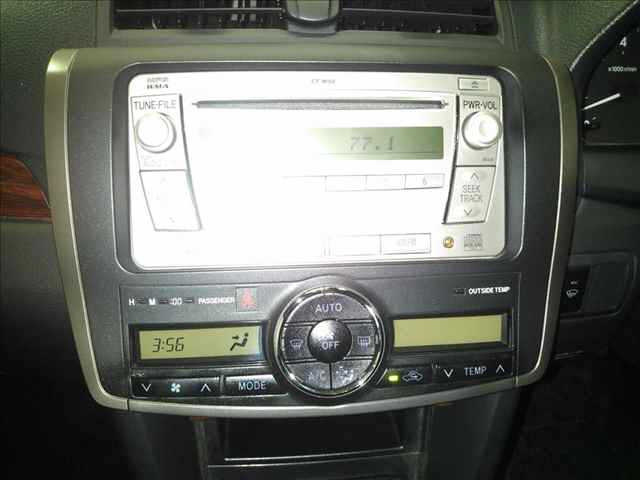 TOYOTA PREMIO 2008