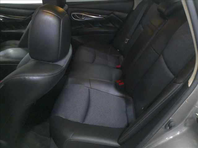 NISSAN FUGA 2009
