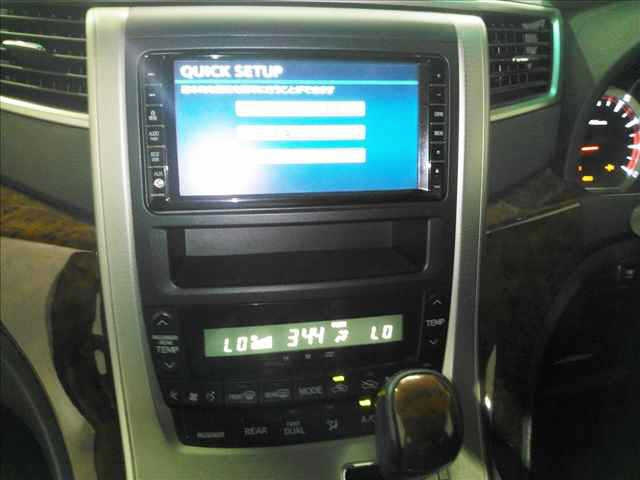 TOYOTA VELLFIRE 2010