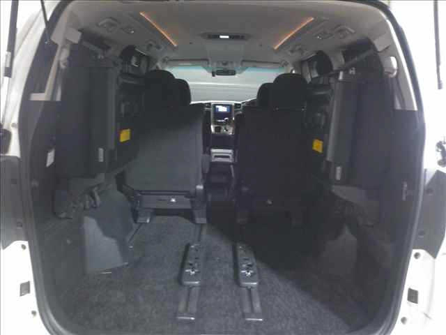 TOYOTA VELLFIRE 2010