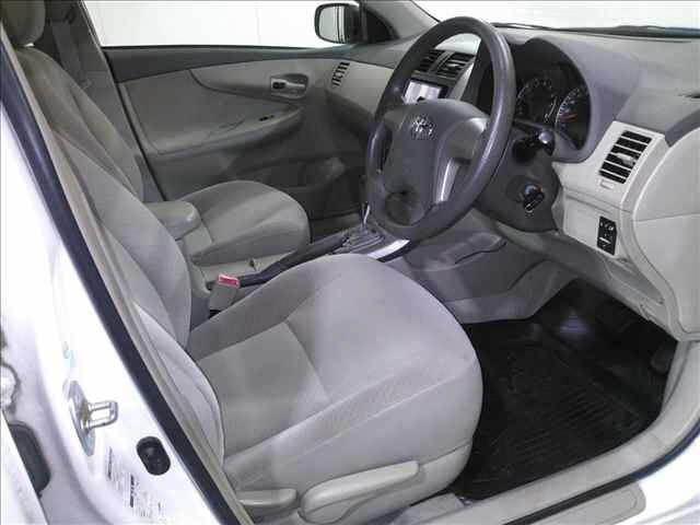 TOYOTA COROLLA AXIO 2010