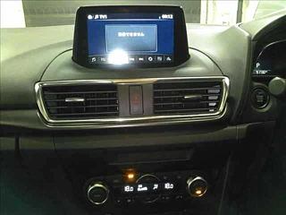 MAZDA AXELA 2016