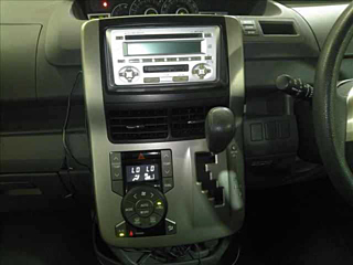 TOYOTA VOXY 2008