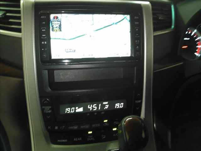 TOYOTA VELLFIRE 2008