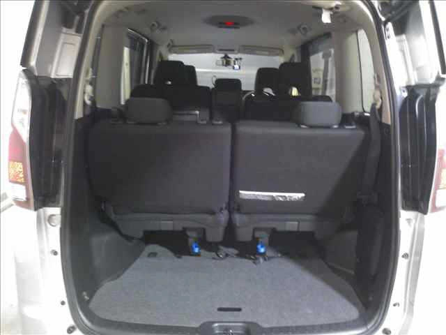 NISSAN SERENA 2017