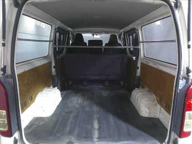 TOYOTA HIACE VAN 2015