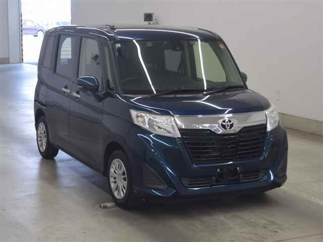 TOYOTA ROOMY 2017