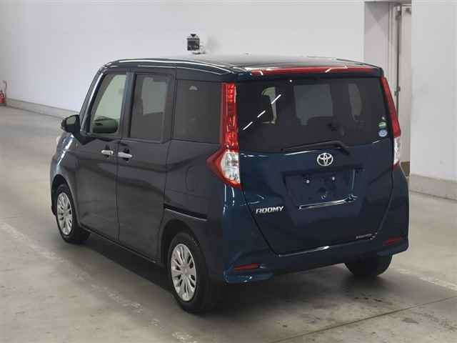 TOYOTA ROOMY 2017