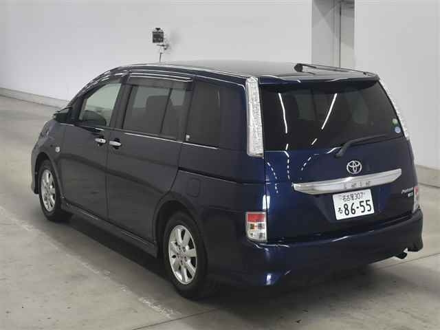 TOYOTA ISIS 2014
