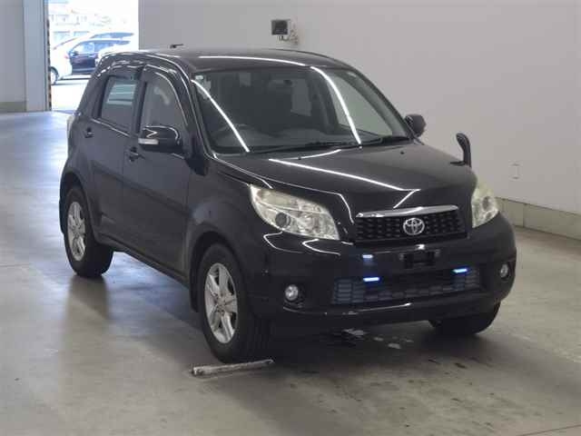 TOYOTA RUSH 2009