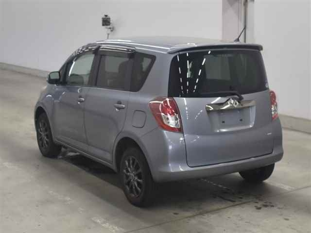 TOYOTA RACTIS 2010