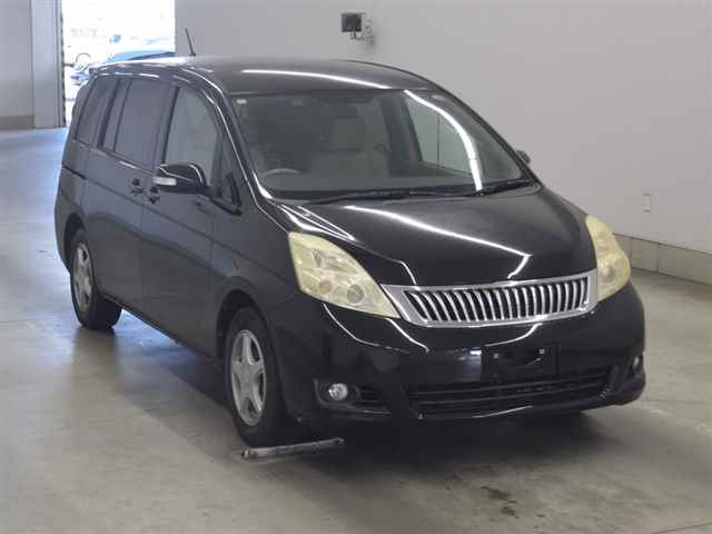 TOYOTA ISIS 2010