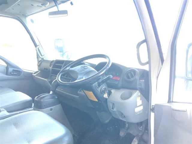 HINO DUTRO 2013