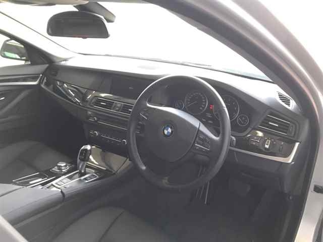 BMW 5 SERIES 2010