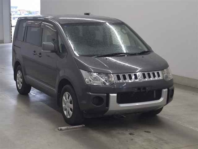 MITSUBISHI DELICA D5 2016