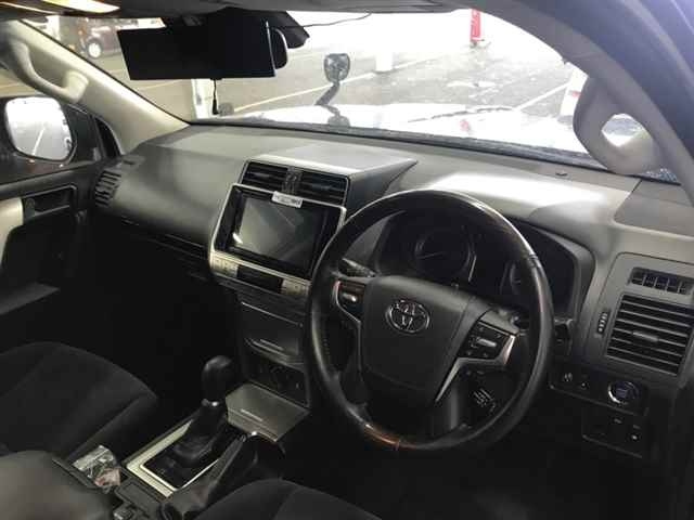 TOYOTA LAND CRUISER PRADO 2019