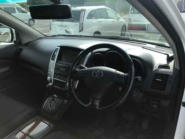 TOYOTA HARRIER 2010