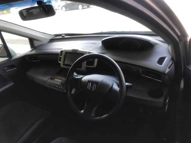 HONDA FREED 2011