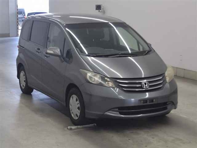 HONDA FREED 2011