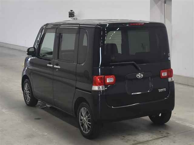 DAIHATSU TANTO 2010