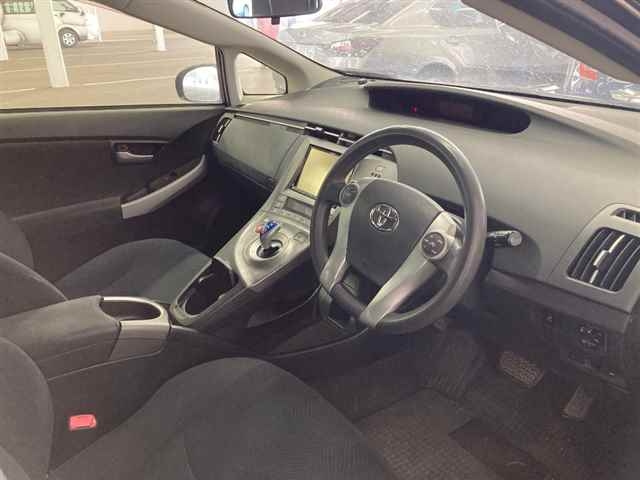TOYOTA PRIUS 2012