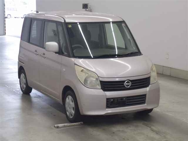 NISSAN ROOX 2012