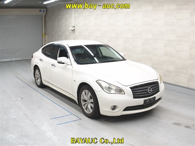 NISSAN FUGA 2012